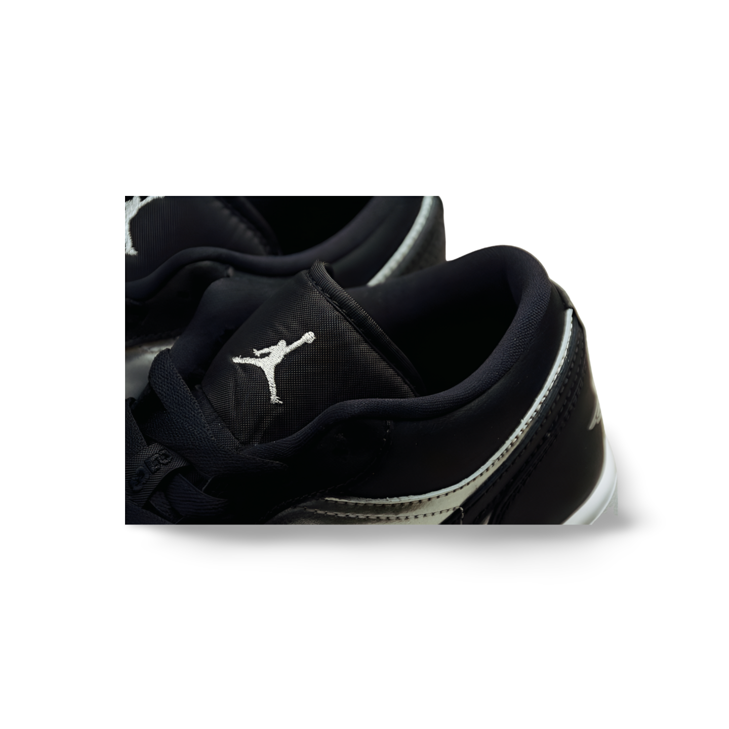 Air Jordan 1 Low “Black Metallic Silver”